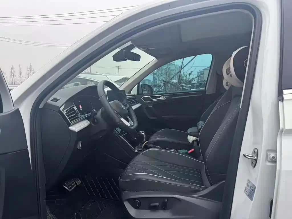 Volkswagen Tiguan L 2024 из CN, фото 6