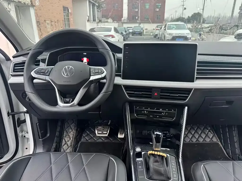 Volkswagen Tiguan L 2024 из CN, фото 3