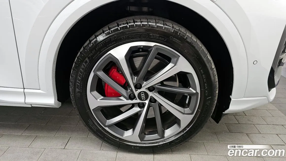 Audi Q5 2025 из KR, фото 4