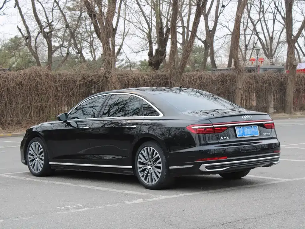 Audi A8 2024 из CN, фото 5