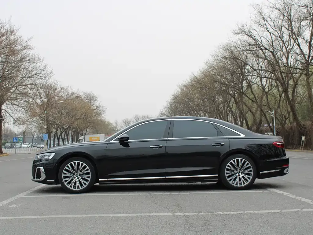 Audi A8 2024 из CN, фото 10