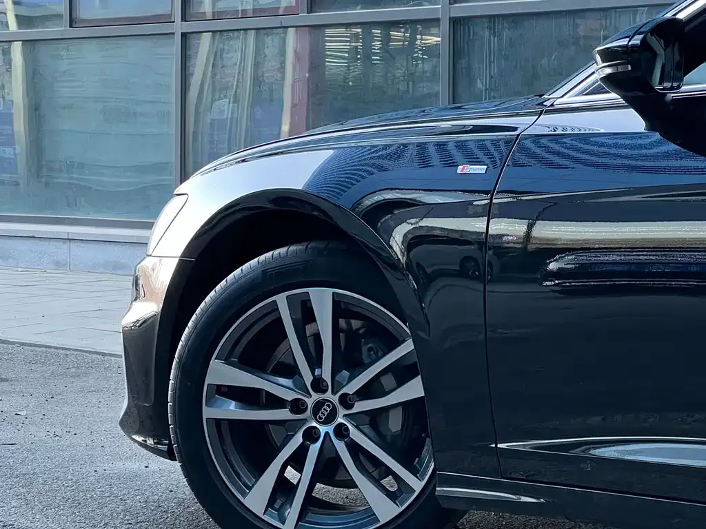 Audi A6L 2024 из CN, фото 10