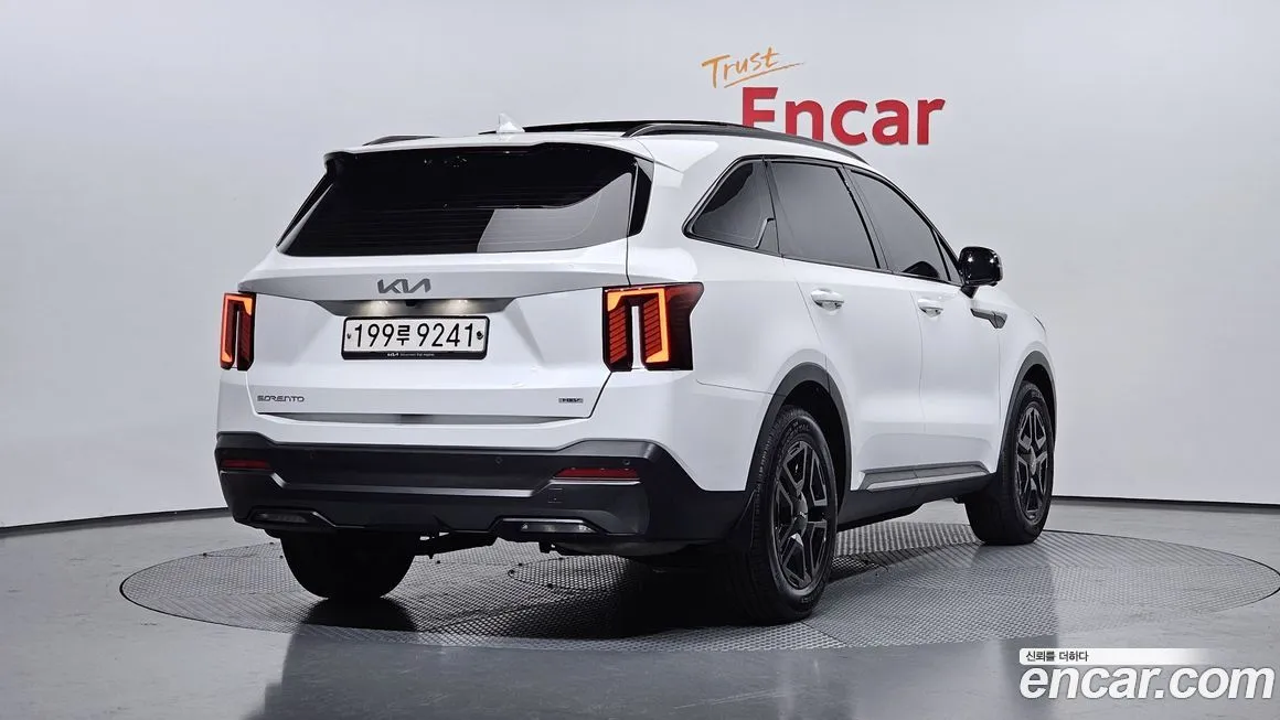 Kia Sorento — фото 6
