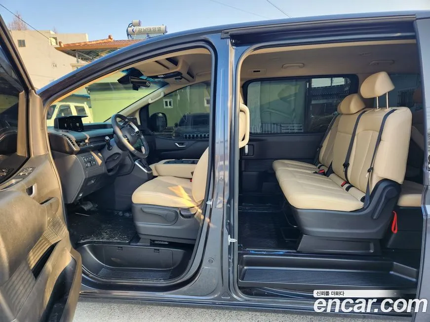 Hyundai Staria 2022 из KR, фото 3