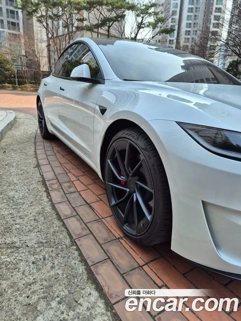 Tesla Model 3 2025 из KR, фото 9
