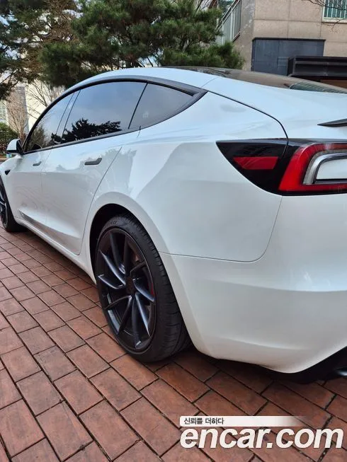 Tesla Model 3 2025 из KR, фото 3