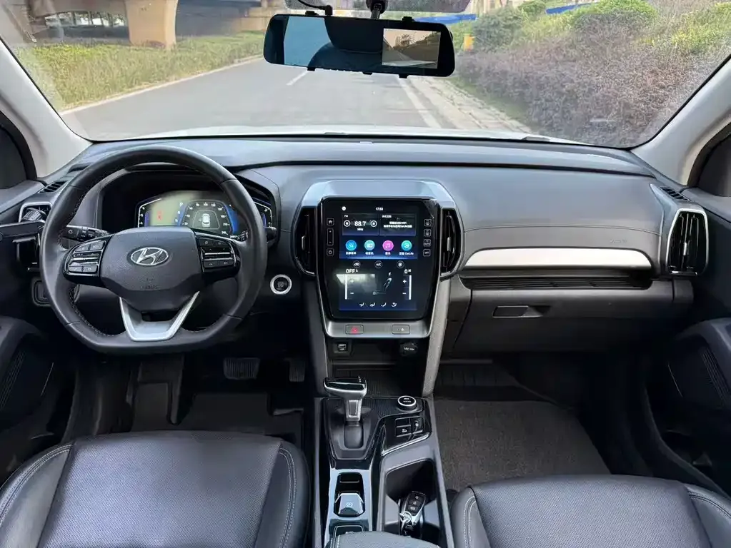 Hyundai ix35 2023 из CN, фото 4