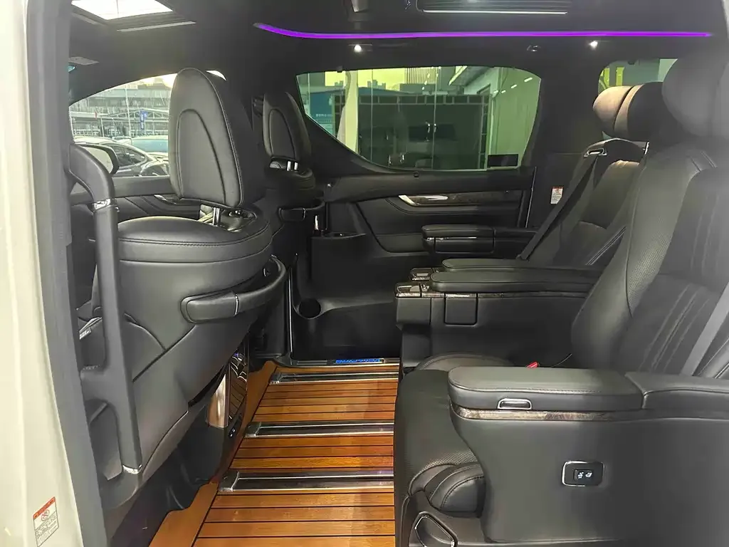 Toyota Vellfire — фото 5
