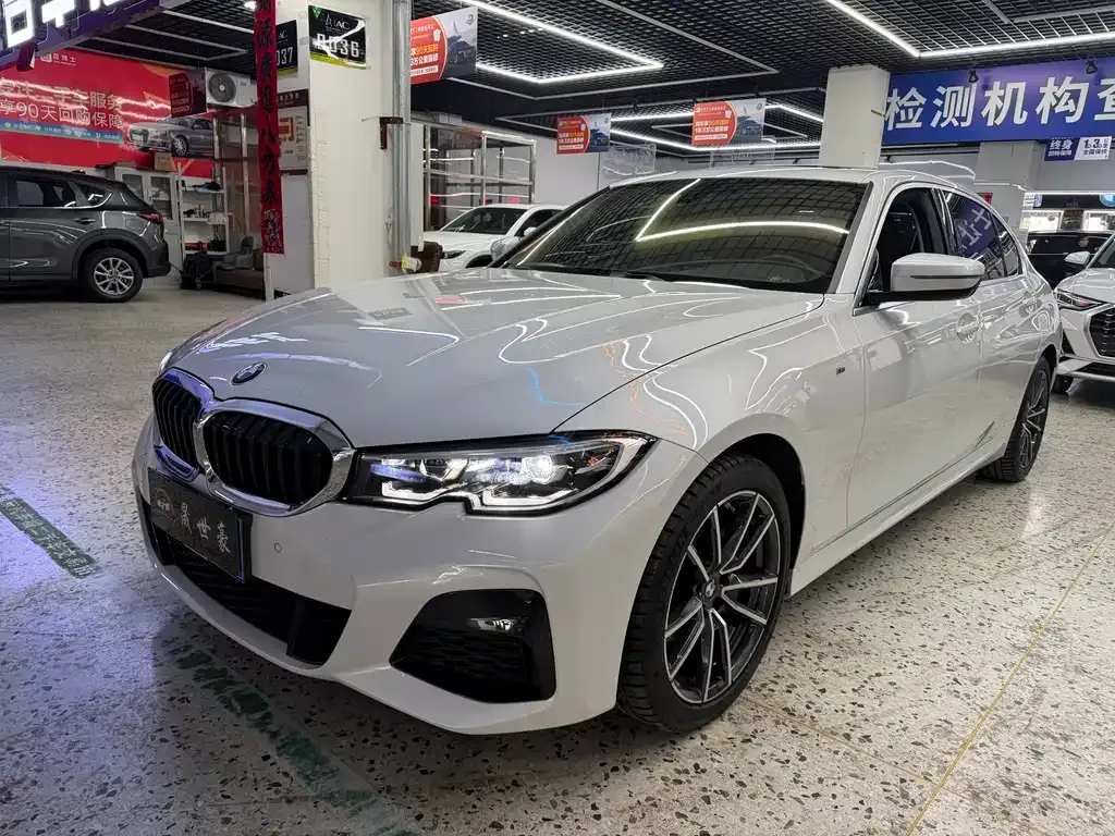 BMW 3 Series 2022 из CN, фото 1
