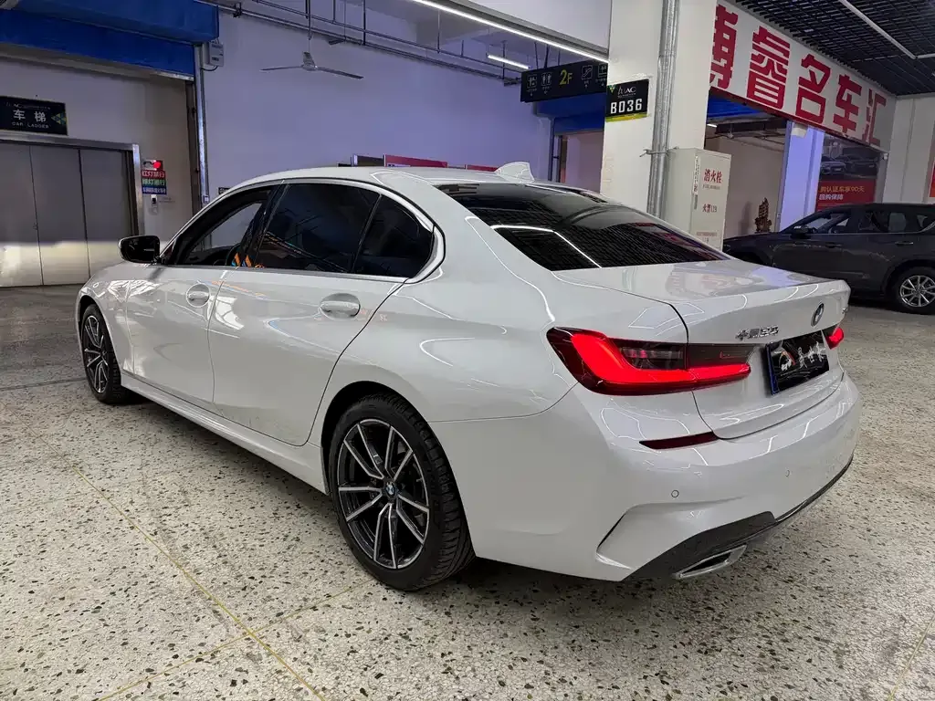 BMW 3 Series 2022 из CN, фото 6