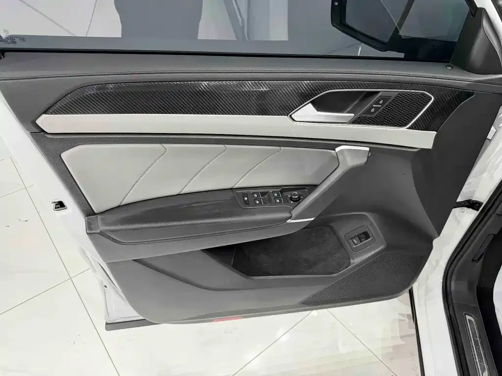 Volkswagen Tayron 2022 из CN, фото 9