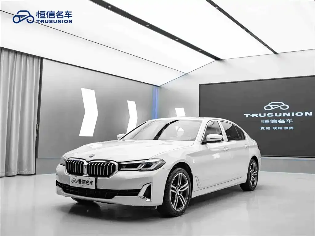 BMW 5 Series — фото 10