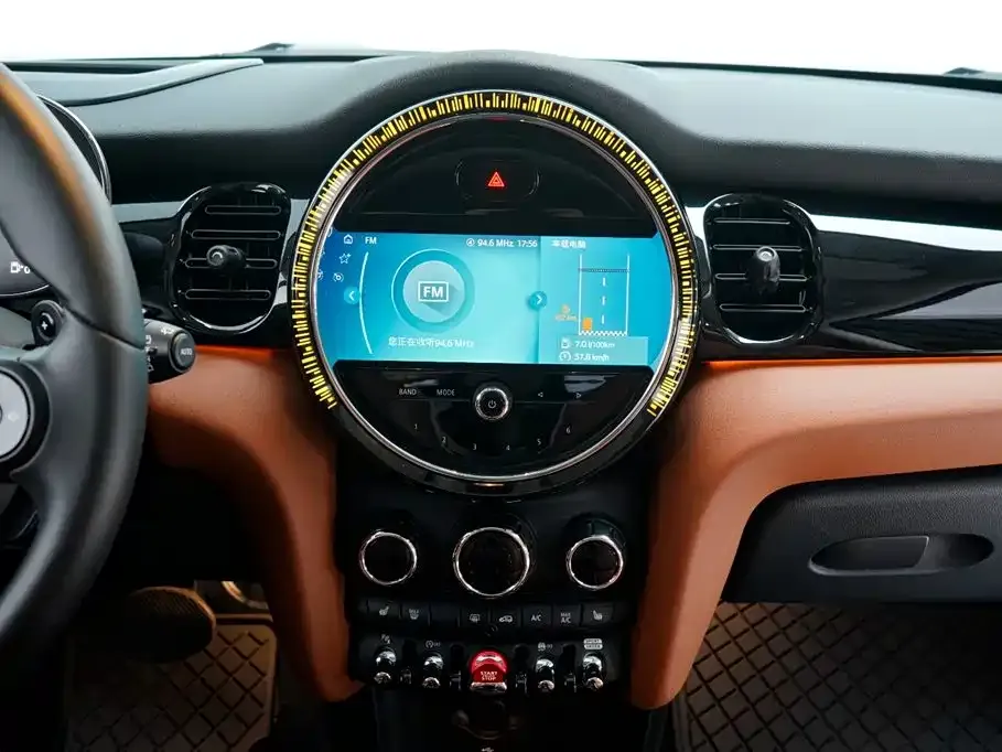 MINI Cooper (3-door) 2023 из CN, фото 8