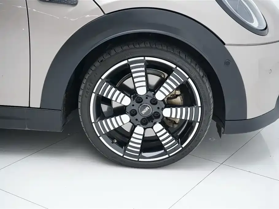 MINI Cooper (3-door) 2023 из CN, фото 4