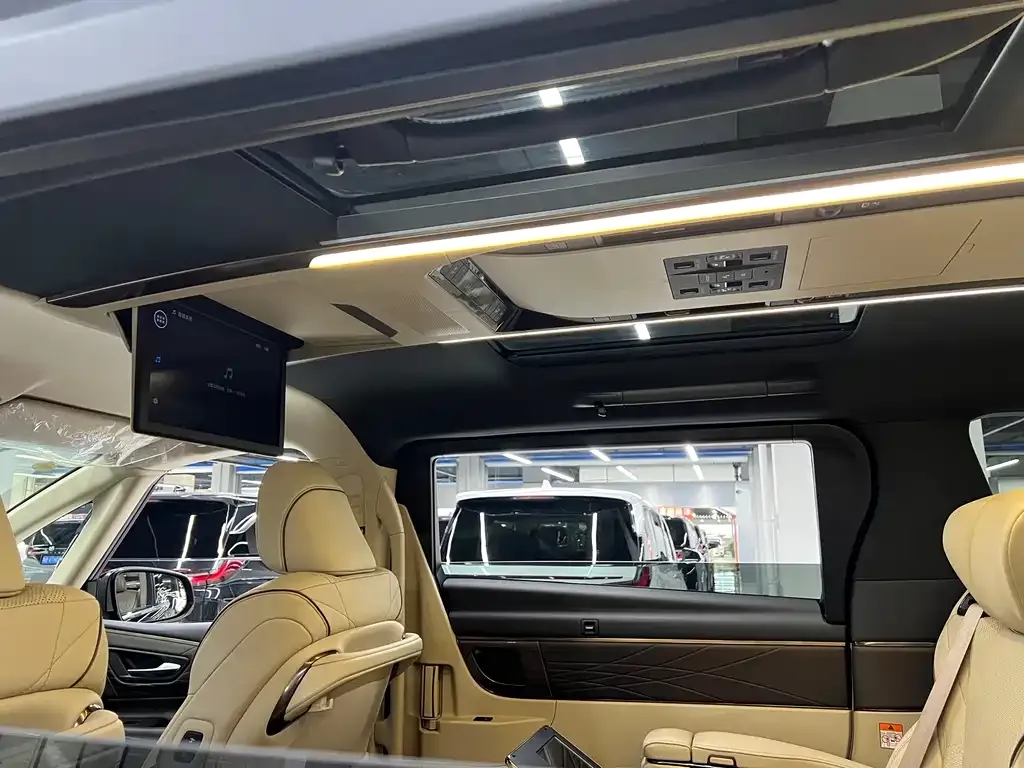 Toyota Alphard 2024 из CN, фото 4