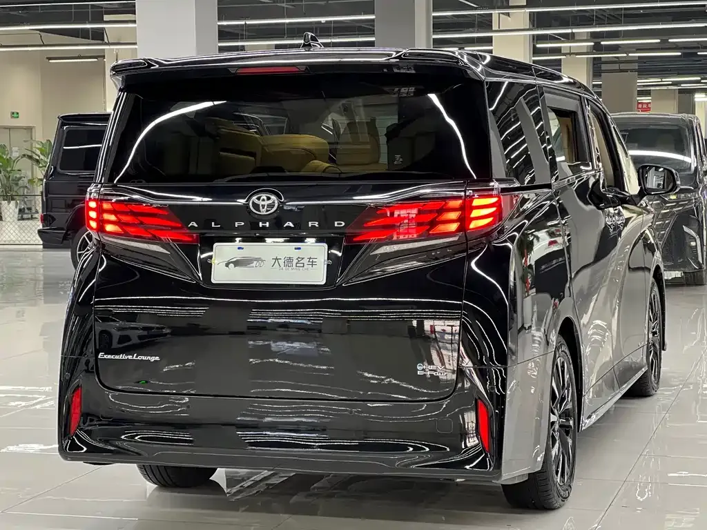 Toyota Alphard 2024 из CN, фото 8