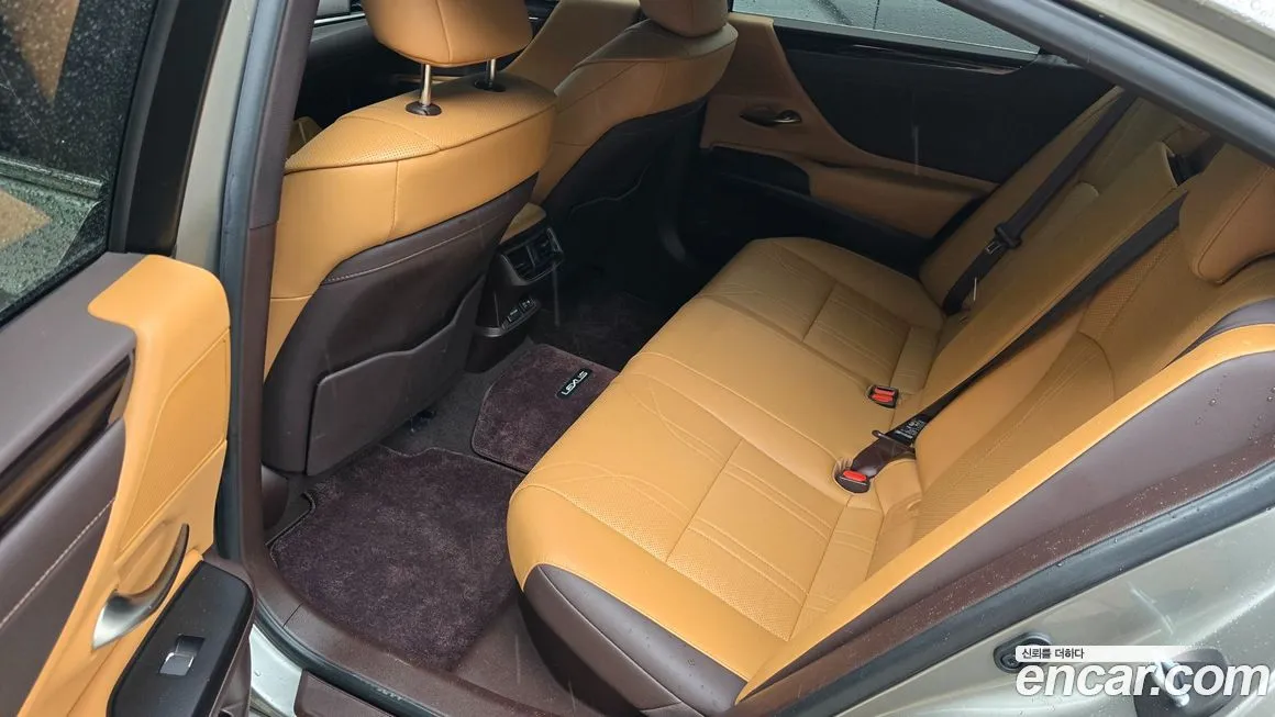 Lexus ES 2021 из KR, фото 10