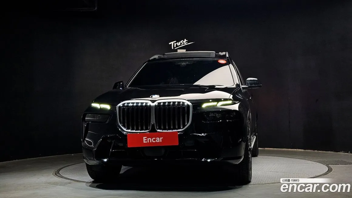 BMW X7 — фото 3