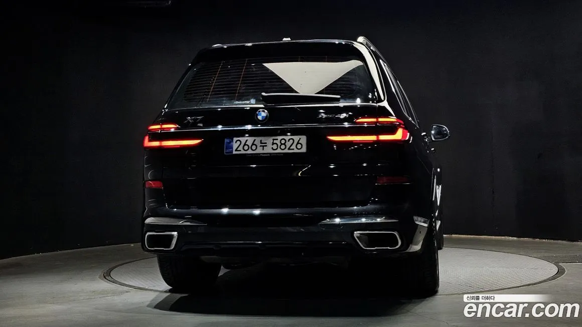 BMW X7 — фото 10