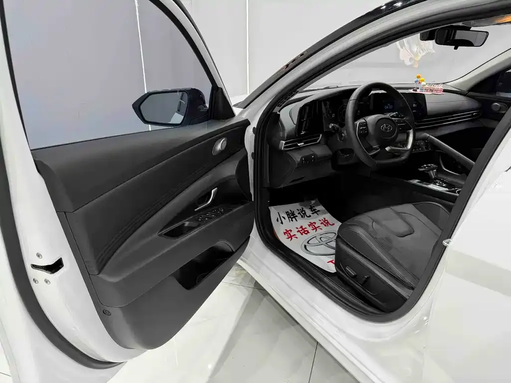 Hyundai Elantra 2023 из CN, фото 7