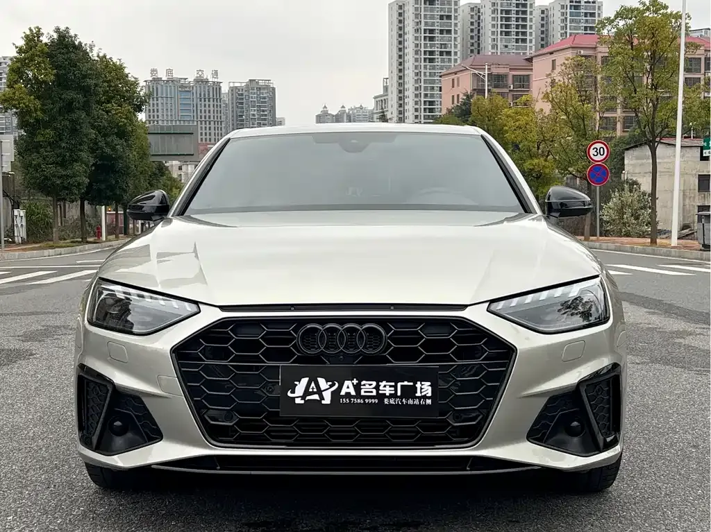 Audi A4L 2024 из CN, фото 4