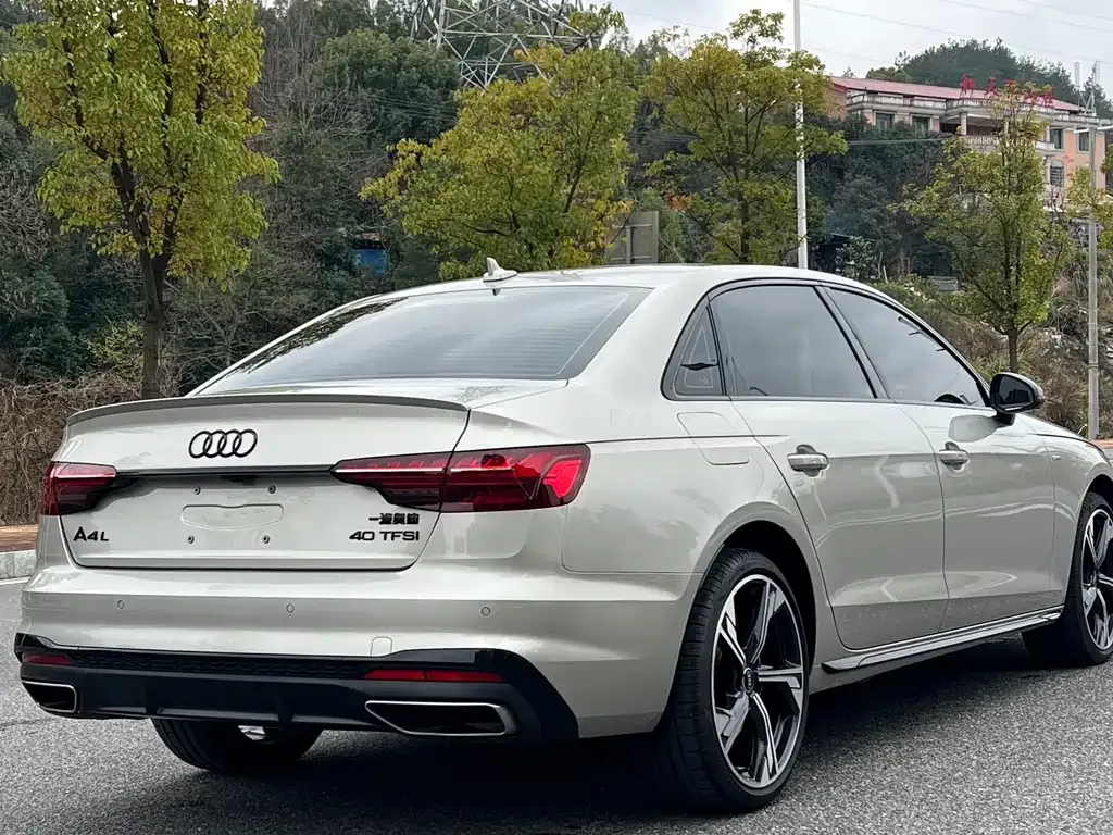 Audi A4L 2024 из CN, фото 5
