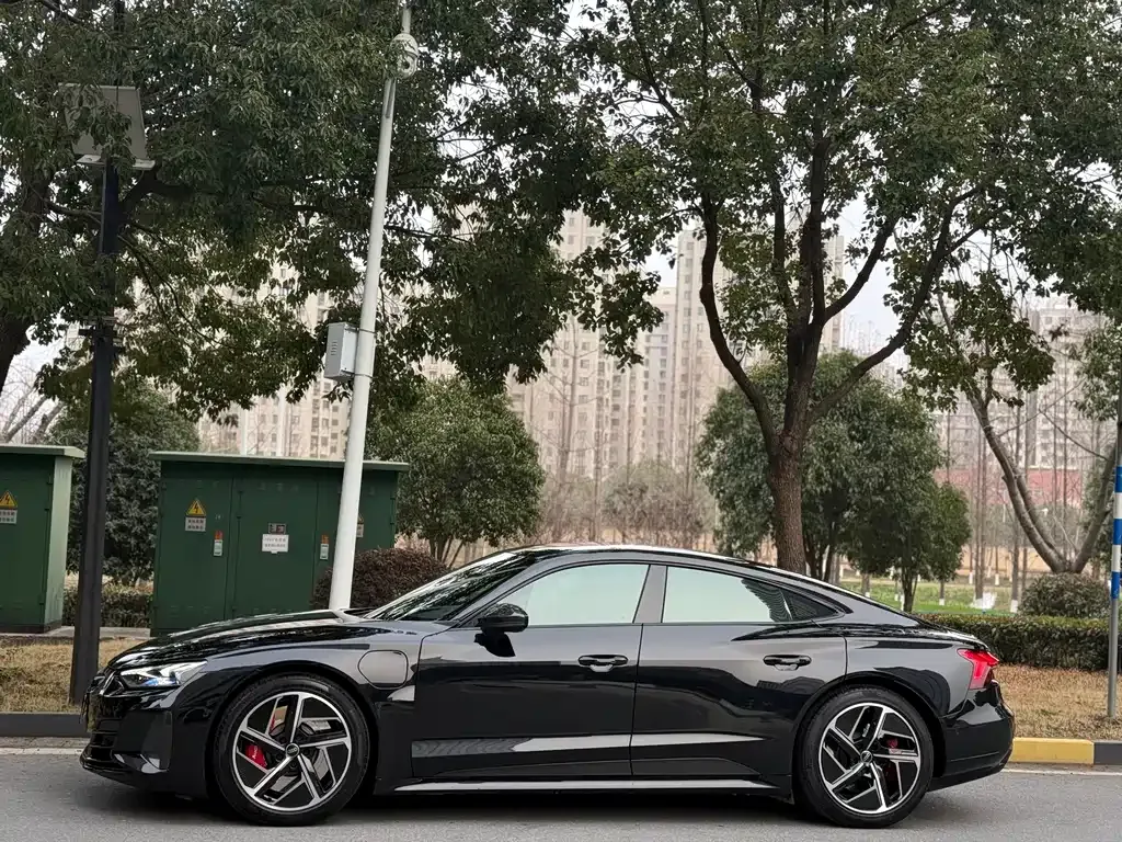 Audi e-tron GT 2023 из CN, фото 4