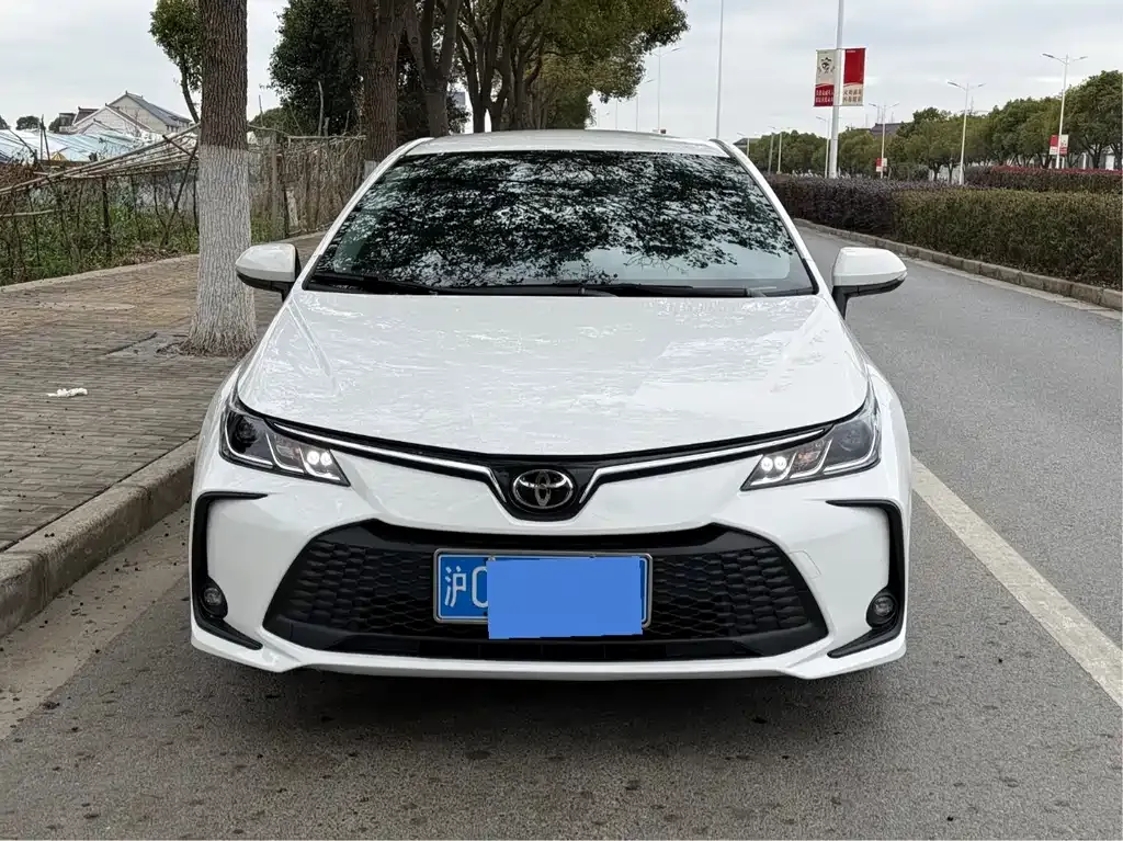 Toyota Corolla — фото 6
