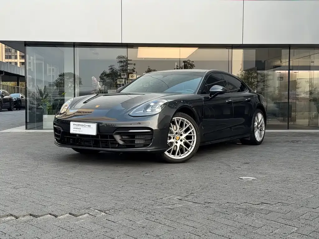 Porsche Panamera — фото 1
