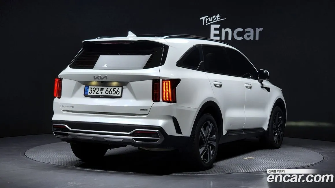 Kia Sorento — фото 8