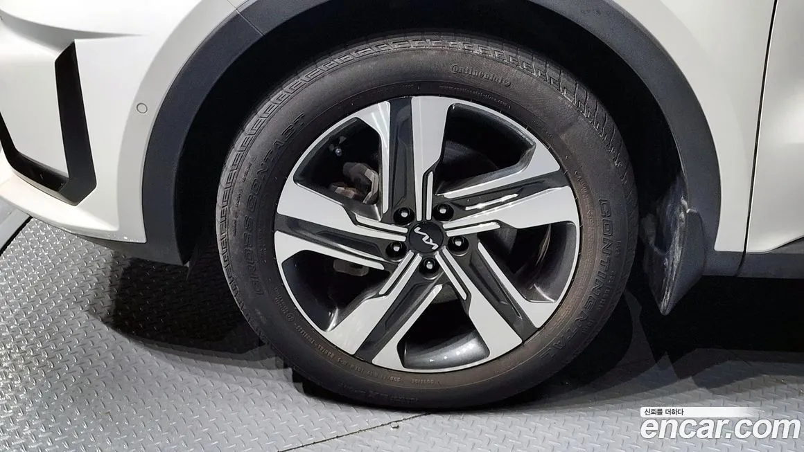 Kia Sorento — фото 7