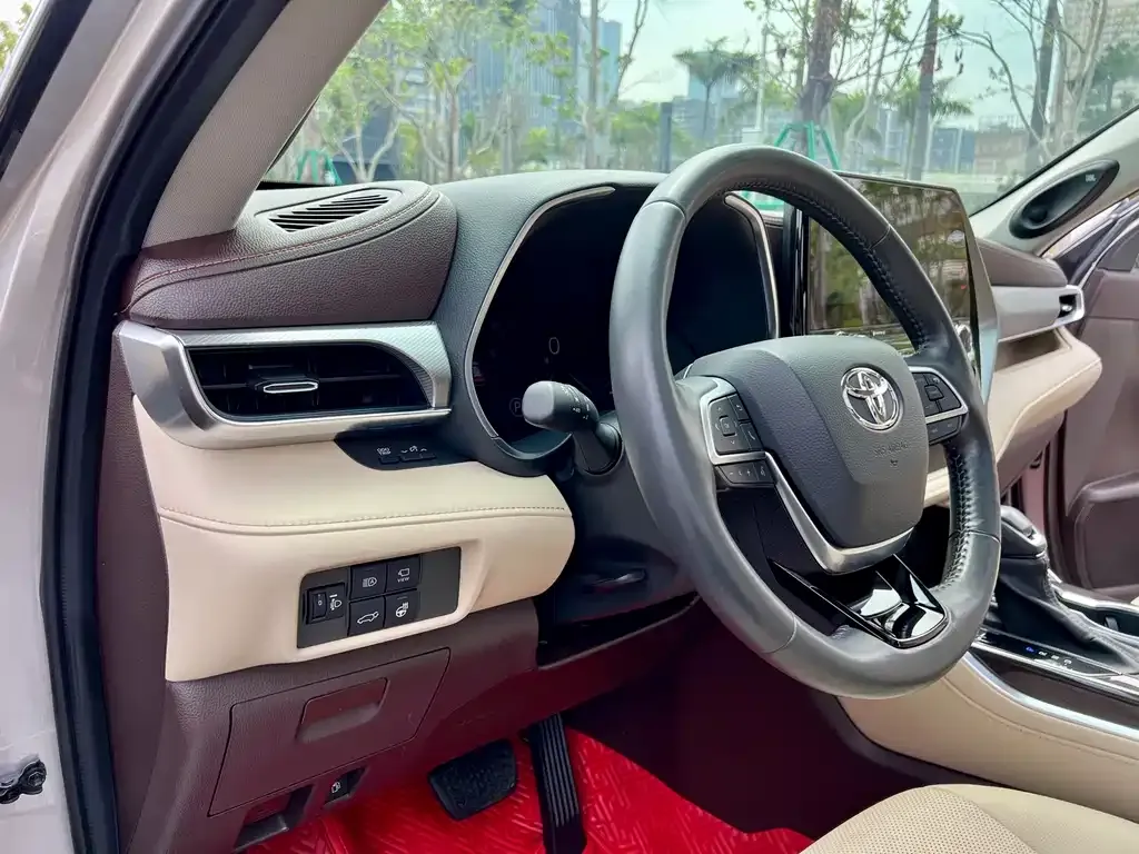 Toyota Highlander 2021 из CN, фото 2