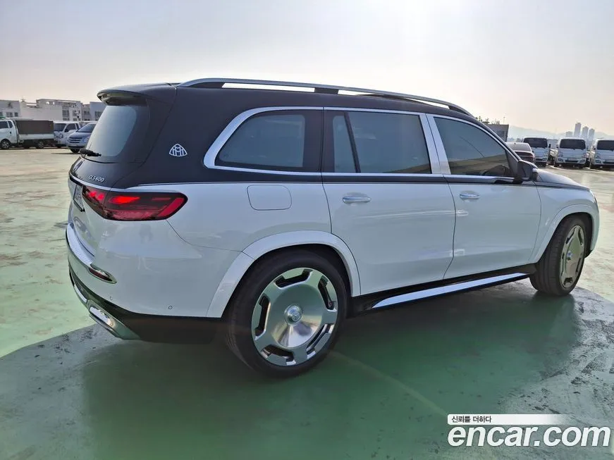 Mercedes-Benz GLS-Class — фото 6