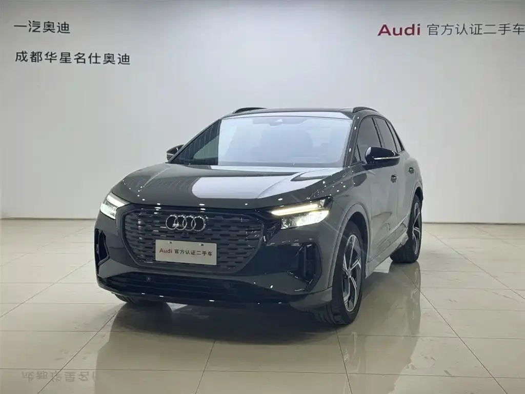Audi Q4 e-tron — фото 1