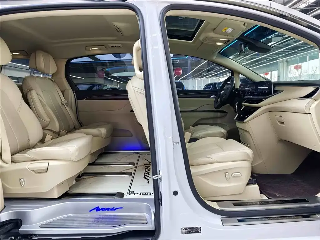 Buick GL8 2022 из CN, фото 9