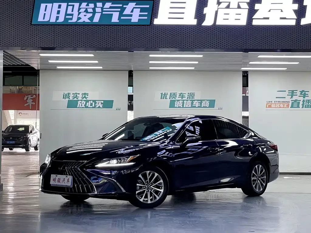 Lexus ES 2023 из CN, фото 1