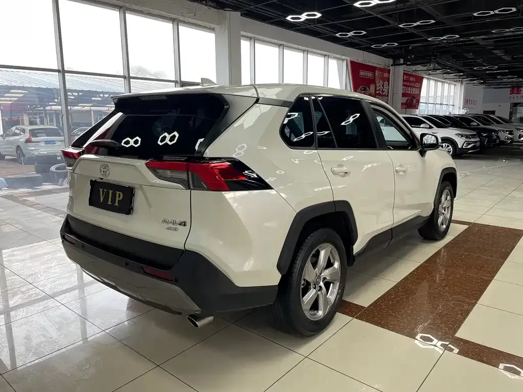 Toyota RAV4 2021 из CN, фото 3