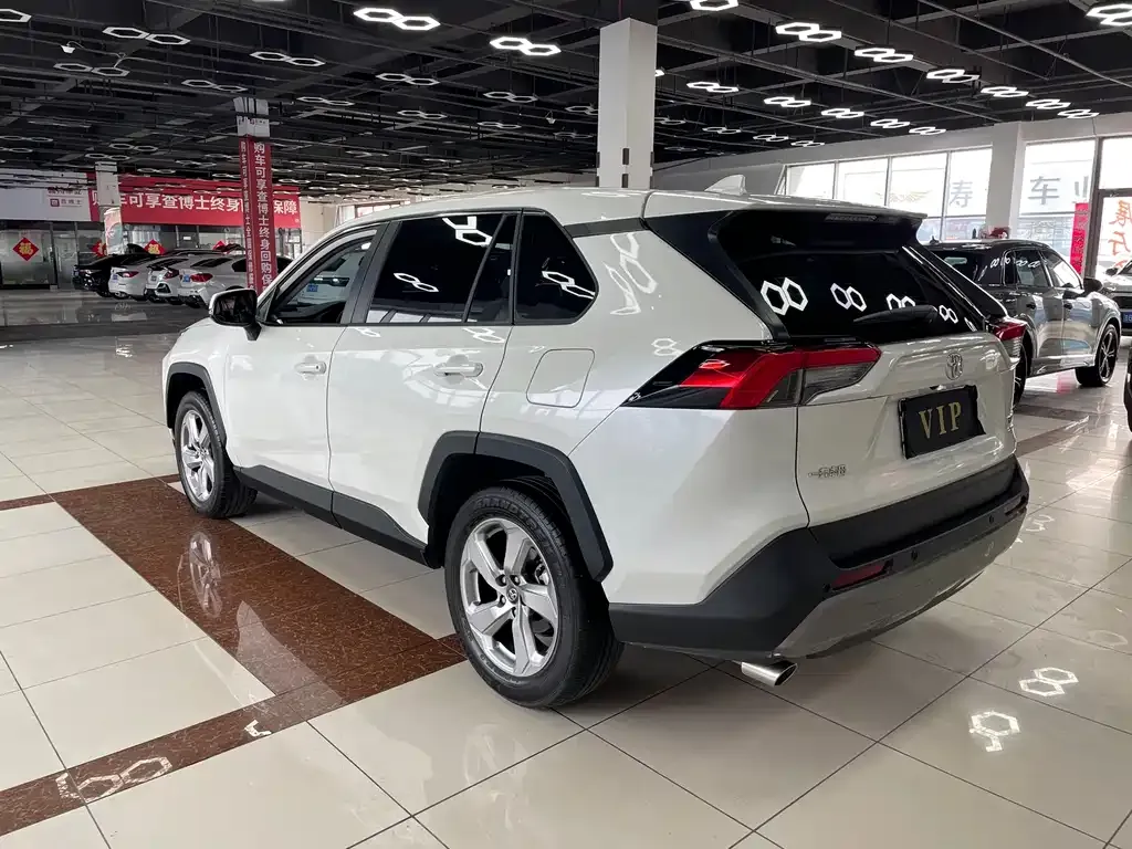 Toyota RAV4 2021 из CN, фото 7
