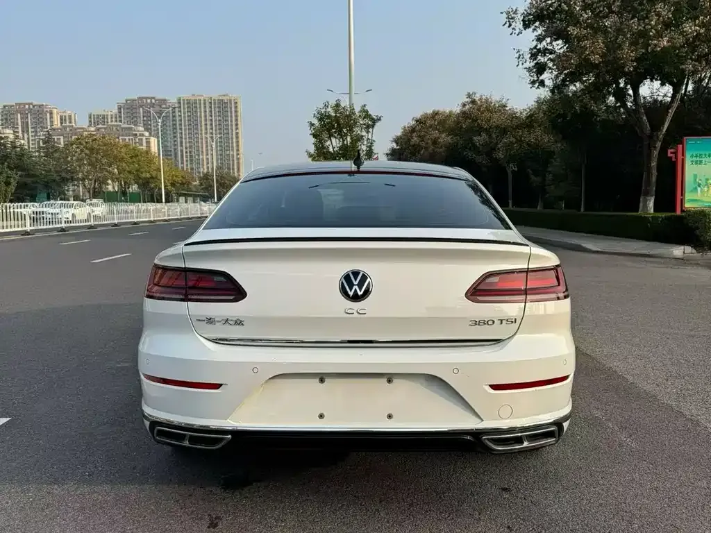 Volkswagen CC — фото 2