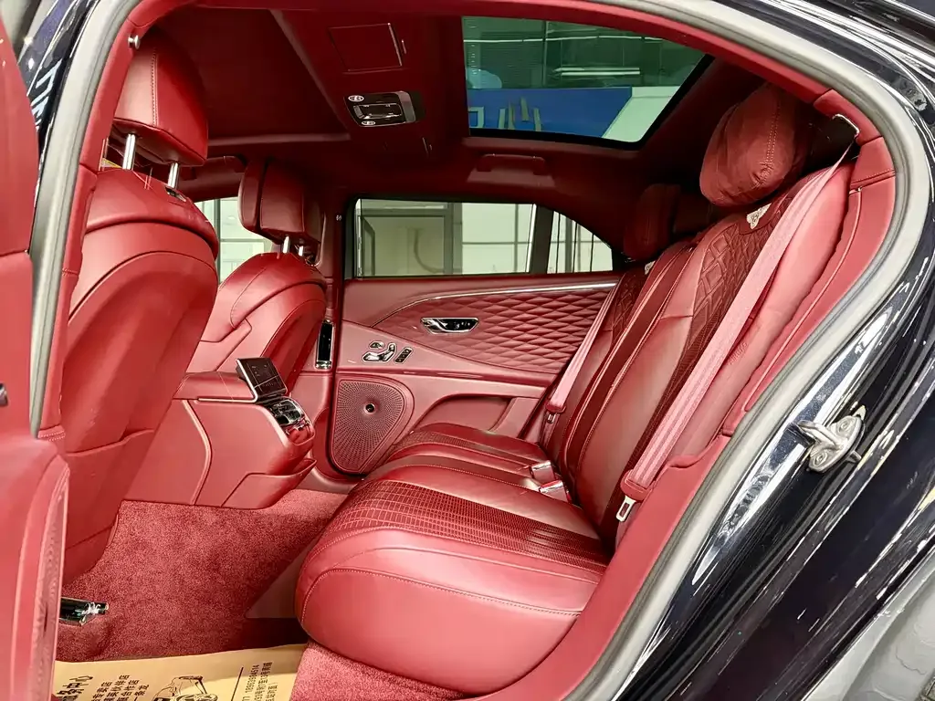 Bentley Flying Spur 2022 из CN, фото 8