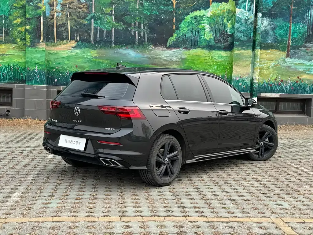 Volkswagen Golf 2023 из CN, фото 8