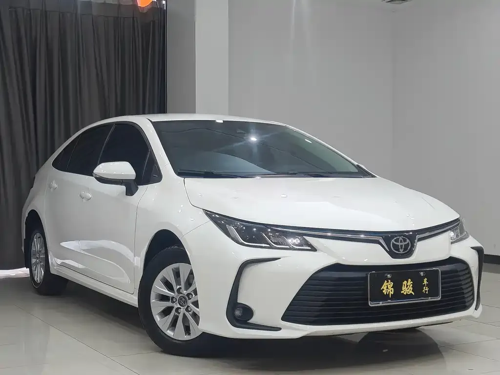 Toyota Corolla 2023 из CN, фото 1