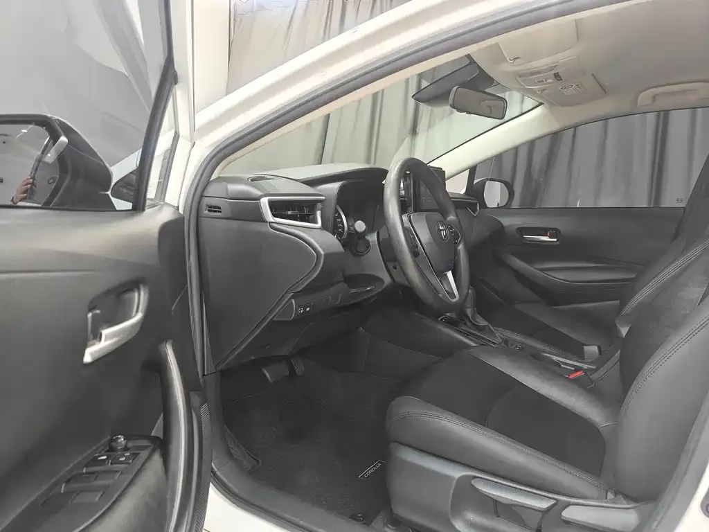Toyota Corolla 2023 из CN, фото 6