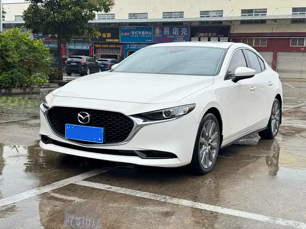 Mazda 3 Axela 2024 из CN, фото 1