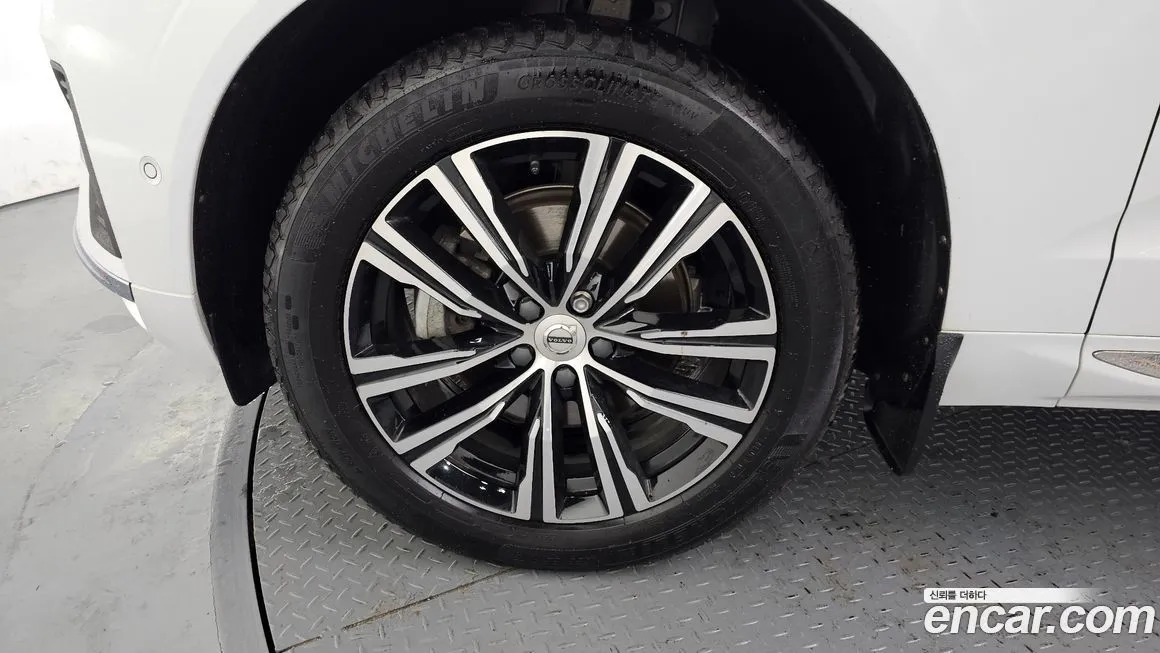 Volvo XC60 2022 из KR, фото 7