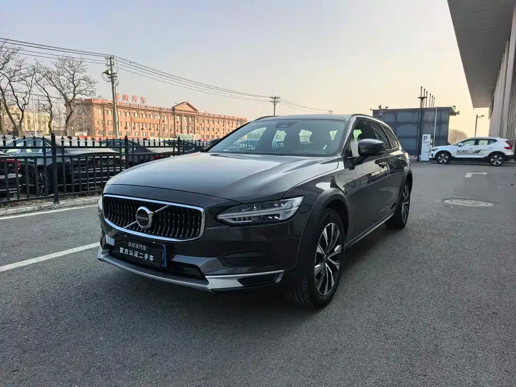 Volvo V90 2025 из CN, фото 1