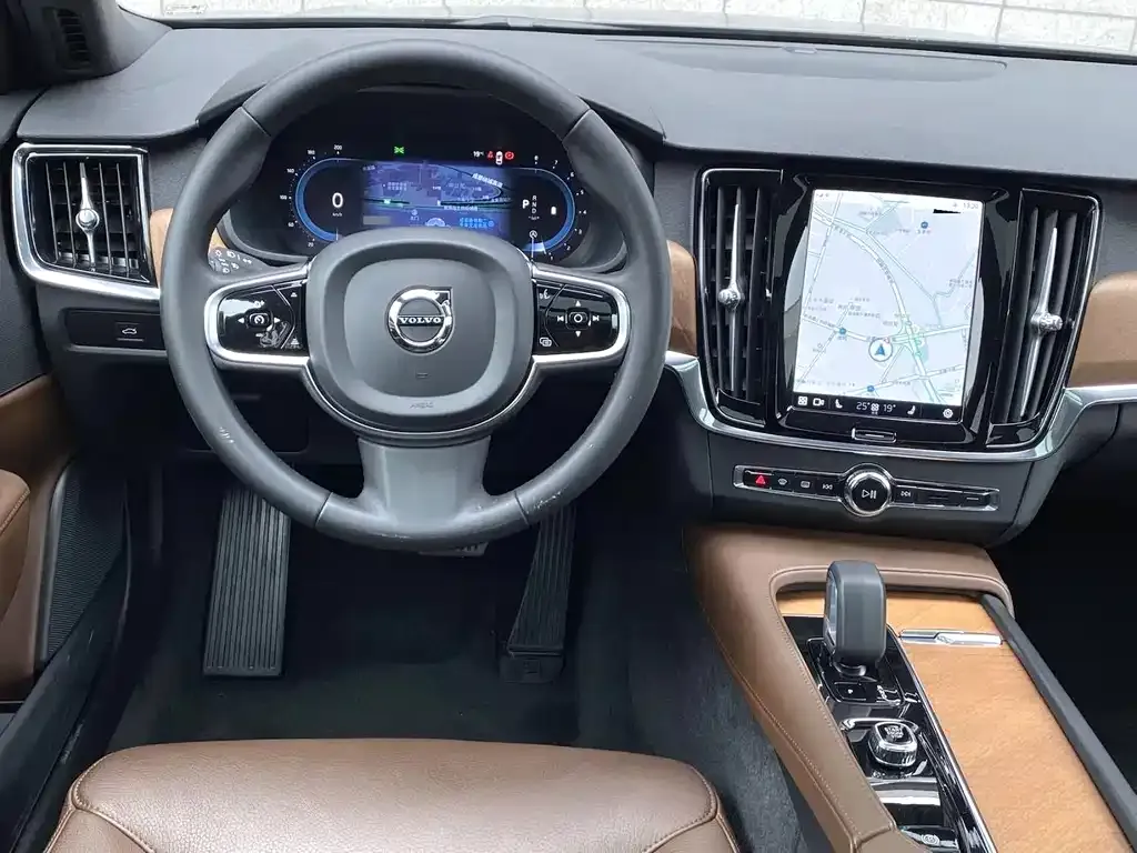 Volvo S90 — фото 9