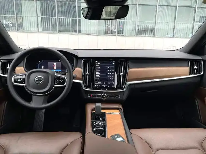 Volvo S90 — фото 4