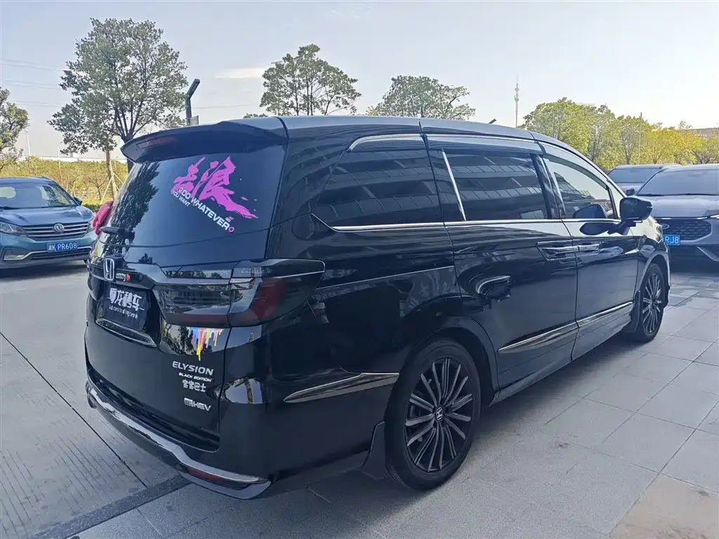 Honda Elysion 2024 из CN, фото 9