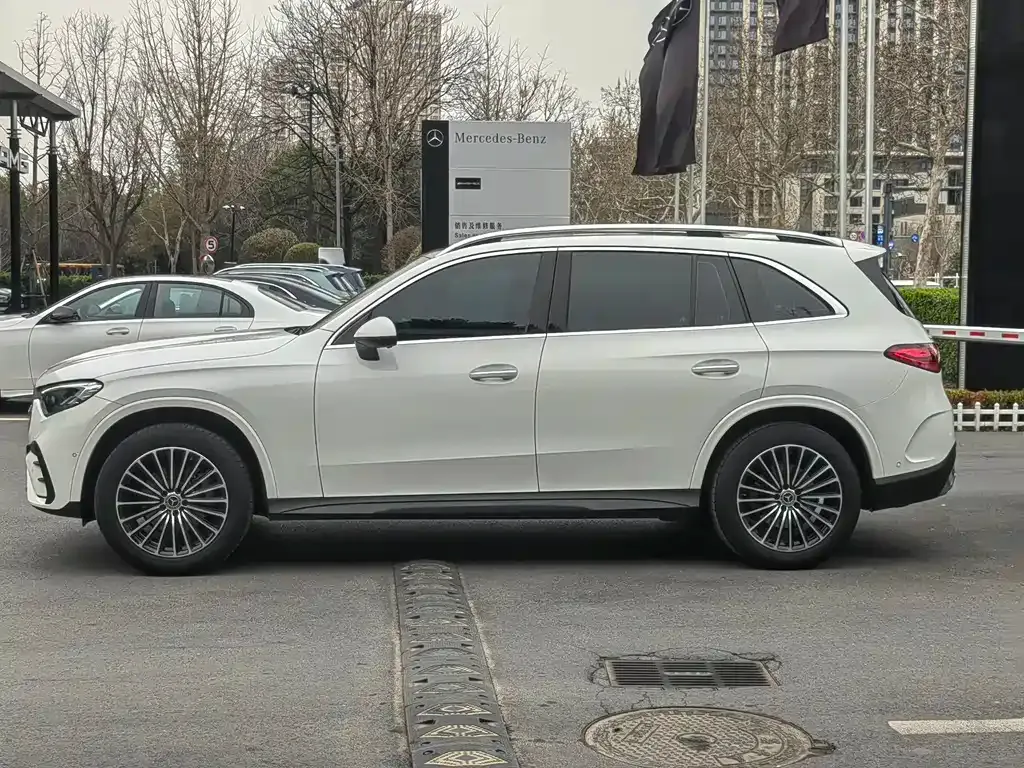 Mercedes-Benz GLC 2023 из CN, фото 3